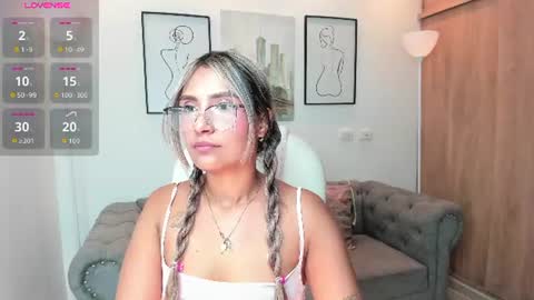 Snapshot of asura_love chatting on 22, 6, 2026 asura_love online show from 22, 6, 2026