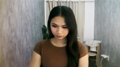 atashakendall online show from 10, 3, 2026