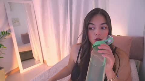 Snapshot of atena676 chatting on 8, 5, 2026 atena676 online show from 8, 5, 2026