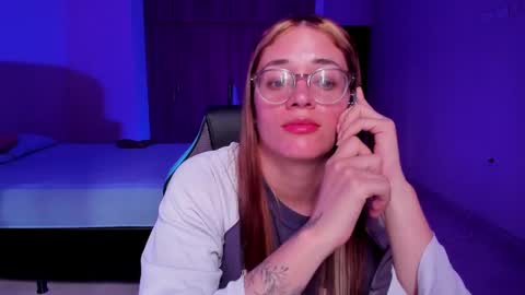 atenas online show from 27, 2, 2025