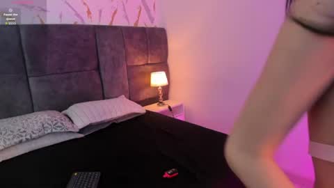 Snapshot of atenea_velle chatting on 4, 7, 2026 atenea velle online show from 4, 7, 2026