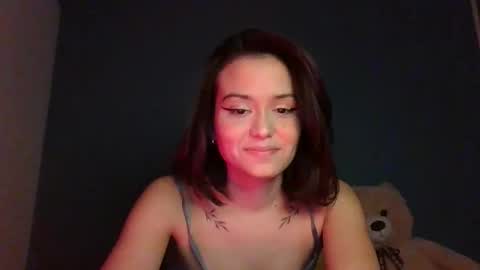 Atenea Nin online show from 23, 9, 2025