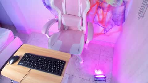 Snapshot of athenea__fox chatting on 29, 10, 2025 athenea__fox online show from 29, 10, 2025