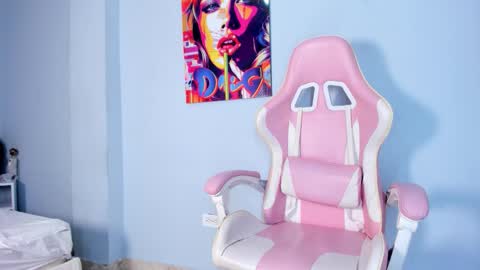 Snapshot of athenea__fox chatting on 5, 11, 2025 athenea__fox online show from 5, 11, 2025