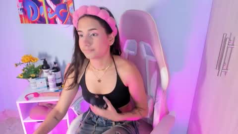 Snapshot of athenea__fox chatting on 13, 11, 2025 athenea__fox online show from 13, 11, 2025