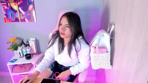 Snapshot of athenea__fox chatting on 17, 11, 2025 athenea__fox online show from 17, 11, 2025