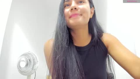 Snapshot of atilana_diaz chatting on 1, 5, 2026 Atilana Diaz online show from 1, 5, 2026