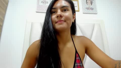 Snapshot of atilana_diaz chatting on 15, 5, 2026 Atilana Diaz online show from 15, 5, 2026