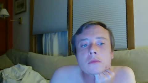 Snapshot of atombumm chatting on 18, 6, 2026 atombumm online show from 18, 6, 2026