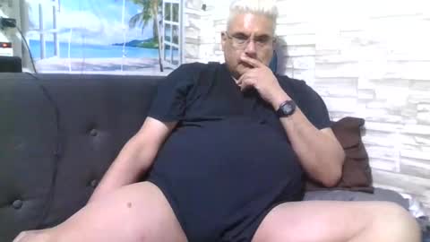 Snapshot of atr2424 chatting on 15, 11, 2025 A online show from 15, 11, 2025