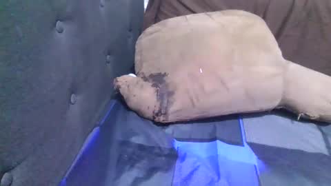 A online show from 12, 11, 2025