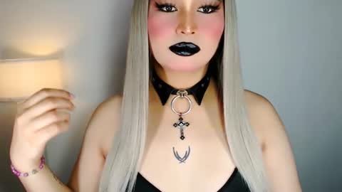 Snapshot of audreyholloway chatting on 12, 6, 2026 Audrey online show from 12, 6, 2026