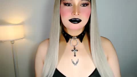 Snapshot of audreyholloway chatting on 13, 6, 2026 Audrey online show from 13, 6, 2026