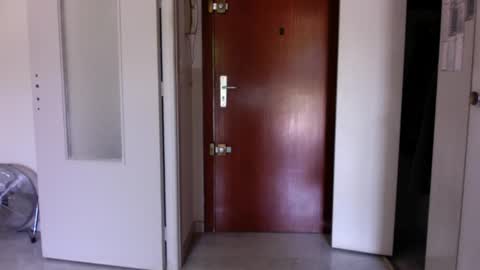 auguste688483 online show from 18, 4, 2026