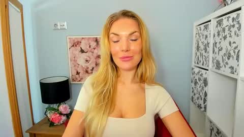 Snapshot of aullorasensual chatting on 2, 12, 2024 AulloraSensual online show from 2, 12, 2024