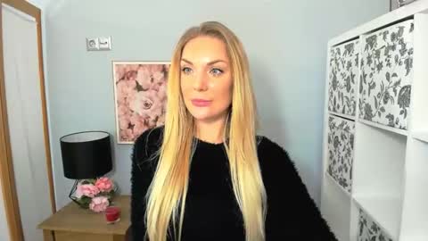 Snapshot of aullorasensual chatting on 3, 1, 2025 AulloraSensual online show from 3, 1, 2025