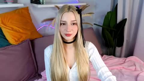 Snapshot of aurasanrise chatting on 14, 5, 2026 Aura online show from 14, 5, 2026