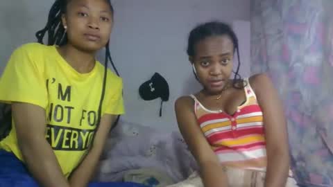 Snapshot of aurelie08 chatting on 16, 5, 2026 aurelie08 online show from 16, 5, 2026