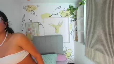 Snapshot of aurora_blis chatting on 9, 10, 2025 aurora_blis online show from 9, 10, 2025