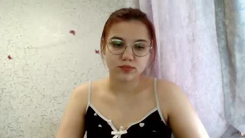 Snapshot of aurora_breeze chatting on 27, 4, 2026 Kiara Xanthe online show from 27, 4, 2026