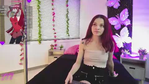 Snapshot of aurora_petitee chatting on 1, 7, 2026 Aurora online show from 1, 7, 2026