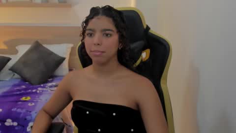 Snapshot of aurora_rodriguez chatting on 15, 2, 2025 aurora_rodriguez online show from 15, 2, 2025