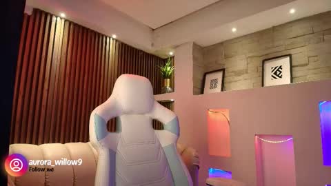 aurora_willow9 online show from 2, 12, 2025