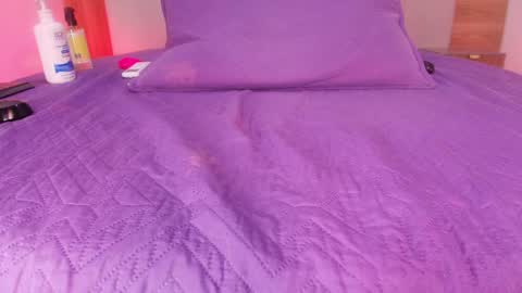 auroraa_miller online show from 11, 4, 2026