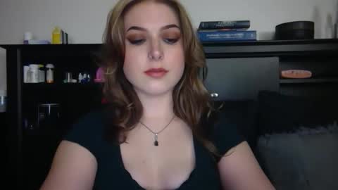 auroralightz1 online show from 2, 3, 2026