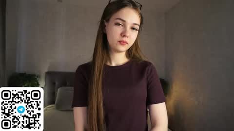 Snapshot of auroralowen chatting on 9, 6, 2026 Aurora online show from 9, 6, 2026