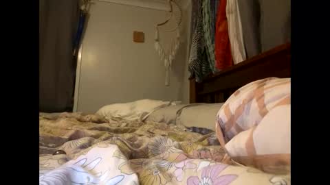 Snapshot of aussielovingxxx chatting on 18, 12, 2025 Milf4u online show from 18, 12, 2025