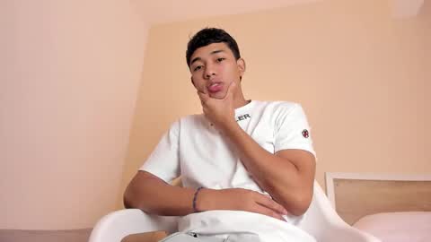 Snapshot of austintowers_ chatting on 16, 1, 2026 Ebony Austin online show from 16, 1, 2026