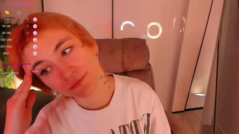 Snapshot of autumnwhisper_ chatting on 12, 2, 2026 Alice online show from 12, 2, 2026