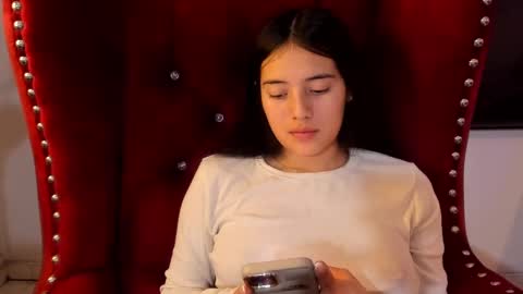Snapshot of ava_broown chatting on 18, 12, 2024 online show from 18, 12, 2024