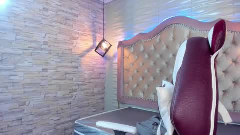Snapshot of ava_broown chatting on 9, 1, 2025 online show from 9, 1, 2025