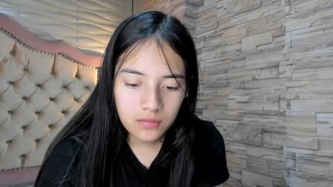 Snapshot of ava_broown chatting on 18, 1, 2025 online show from 18, 1, 2025