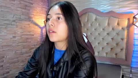 Snapshot of ava_broown chatting on 6, 2, 2025 online show from 6, 2, 2025