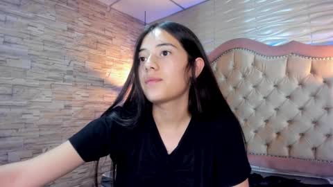 Snapshot of ava_broown chatting on 15, 2, 2025 online show from 15, 2, 2025