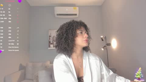 Snapshot of avalon_badger chatting on 13, 12, 2024 Avalon online show from 13, 12, 2024