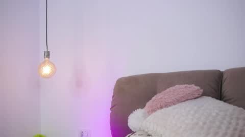 Snapshot of avashay chatting on 21, 4, 2026 Carina online show from 21, 4, 2026