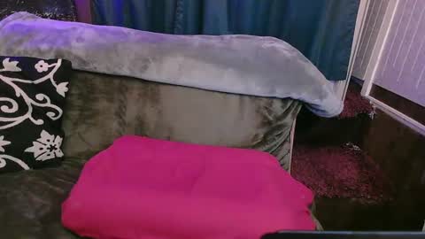 raven blue online show from 12, 9, 2025