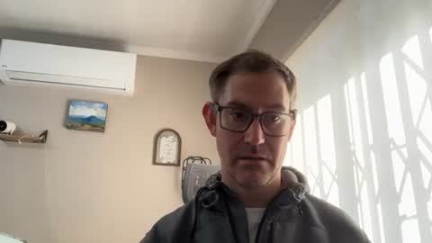 Snapshot of averageguy43m chatting on 16, 6, 2026 averageguy43m online show from 16, 6, 2026