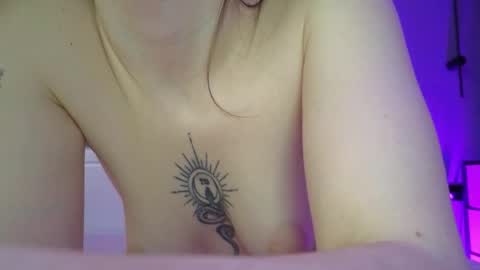 Snapshot of avgustina_love chatting on 2, 5, 2026 avgustina_love online show from 2, 5, 2026