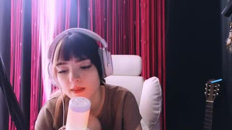 Snapshot of avi_nile chatting on 20, 5, 2026 Avriel online show from 20, 5, 2026