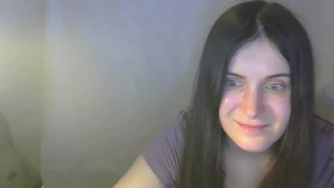 Snapshot of avialenne chatting on 10, 4, 2026 avialenne online show from 10, 4, 2026