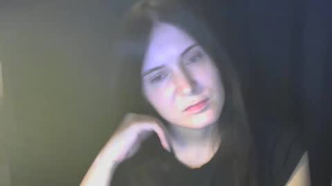 Snapshot of avialenne chatting on 18, 4, 2026 avialenne online show from 18, 4, 2026