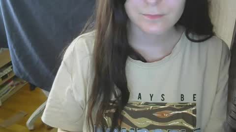 Snapshot of avialenne chatting on 18, 5, 2026 avialenne online show from 18, 5, 2026