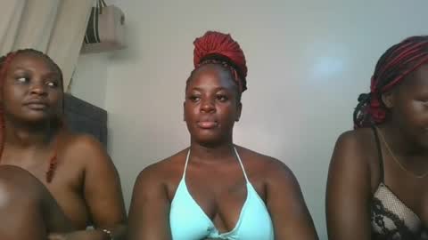 Snapshot of avian_babe1 chatting on 14, 6, 2026 avian_babe1 online show from 14, 6, 2026