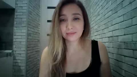 Snapshot of avinelra chatting on 25, 3, 2026 avinelra online show from 25, 3, 2026