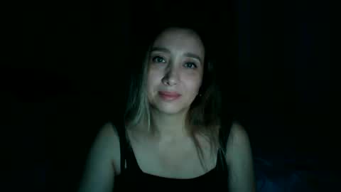 Snapshot of avinelra chatting on 15, 4, 2026 avinelra online show from 15, 4, 2026